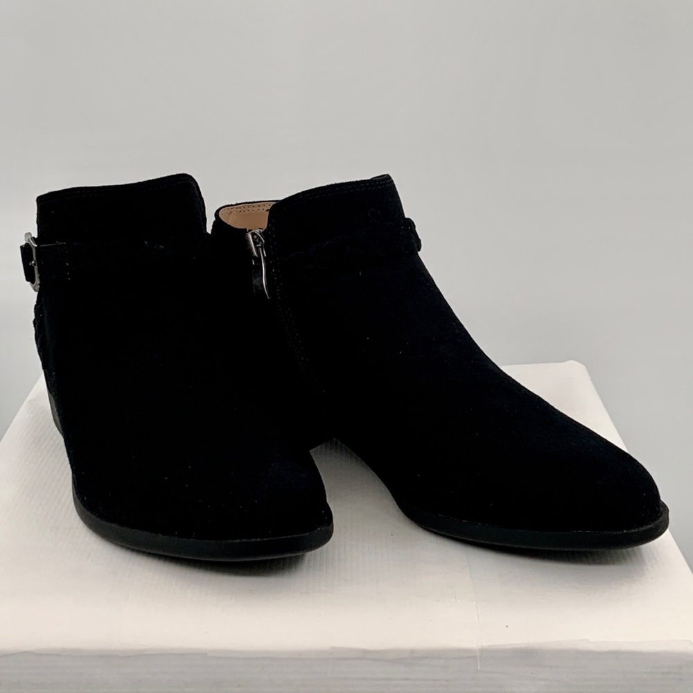 NWT NIB Life Stride Women’s Adriana Black Shoe Bootie
